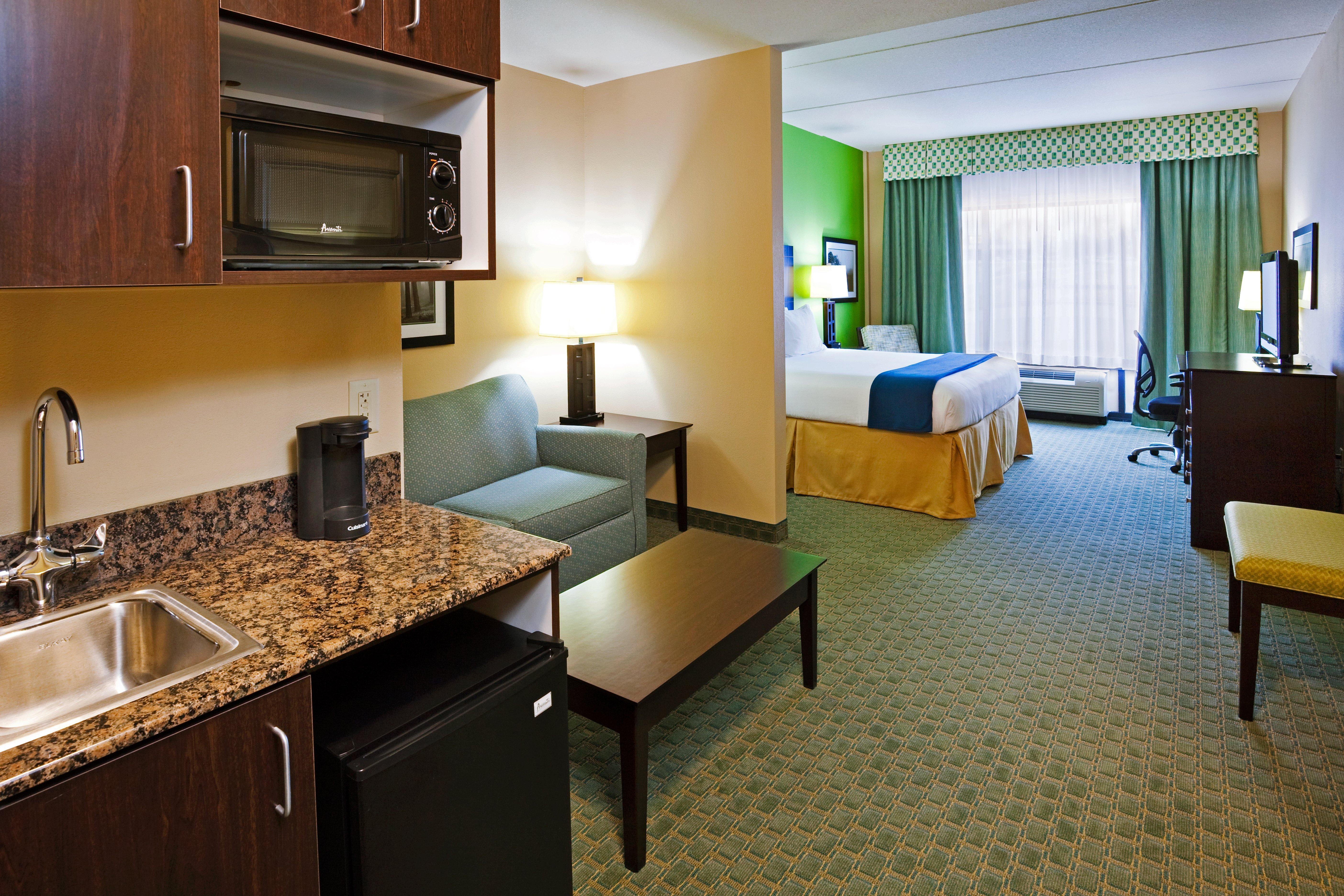 Holiday Inn Express Hotel & Suites Newport South By Ihg Exterior foto