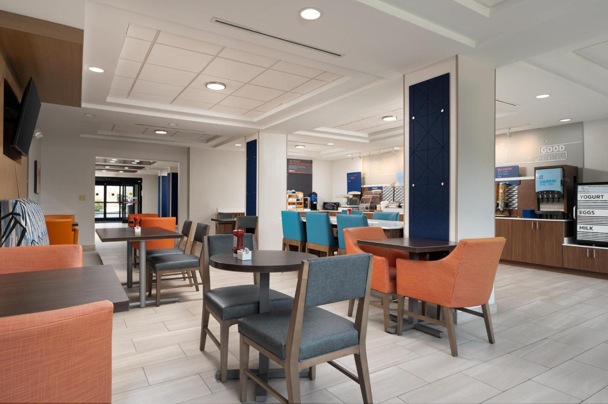 Holiday Inn Express Hotel & Suites Newport South By Ihg Exterior foto