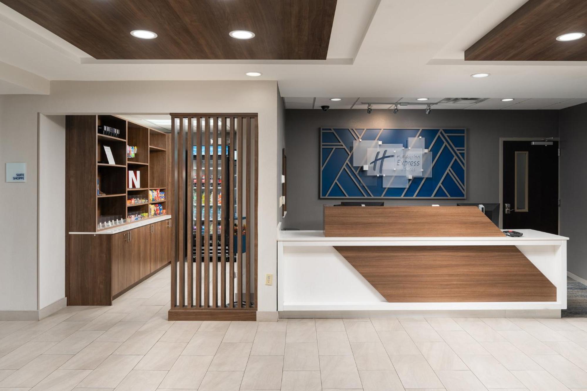 Holiday Inn Express Hotel & Suites Newport South By Ihg Exterior foto