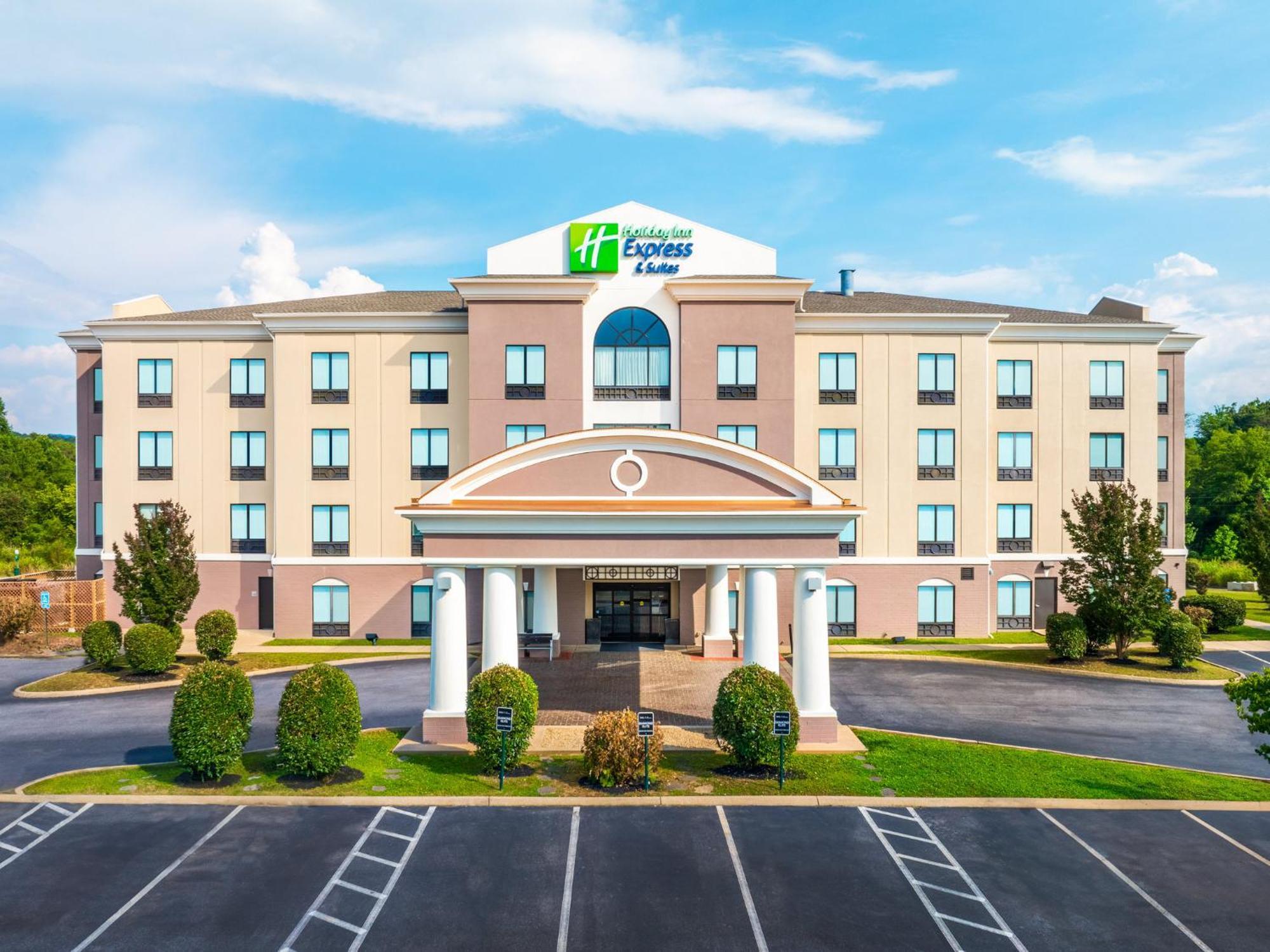 Holiday Inn Express Hotel & Suites Newport South By Ihg Exterior foto